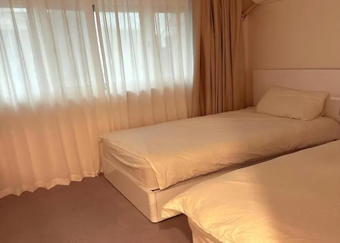 New Jins House - 5mins To Myeongdong Station, 3 Rooms, Big Living Appartement