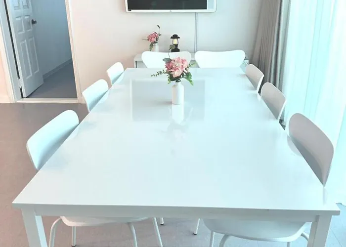 New Jins House - 5mins To Myeongdong Station, 3 Rooms, Big Living Seoel
