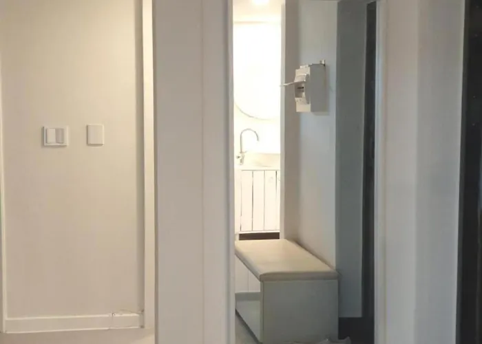 Appartement New Jins House - 5mins To Myeongdong Station, 3 Rooms, Big Living *