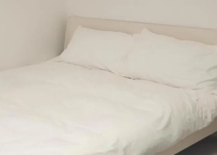 New Jins House - 5mins To Myeongdong Station, 3 Rooms, Big Living Seoel