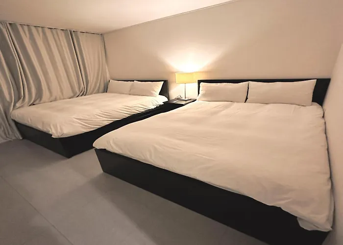 New Jins House - 5mins To Myeongdong Station, 3 Rooms, Big Living
