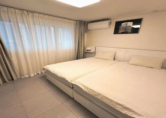 Appartement New Jins House - 5mins To Myeongdong Station, 3 Rooms, Big Living Seoel