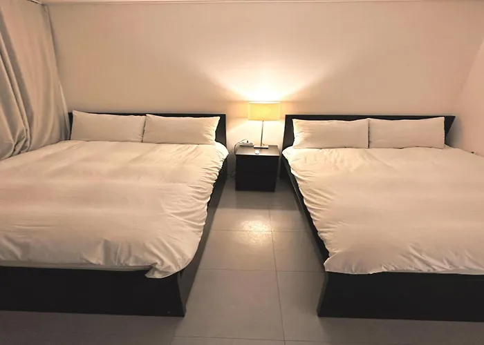 New Jins House - 5mins To Myeongdong Station, 3 Rooms, Big Living * Seoel
